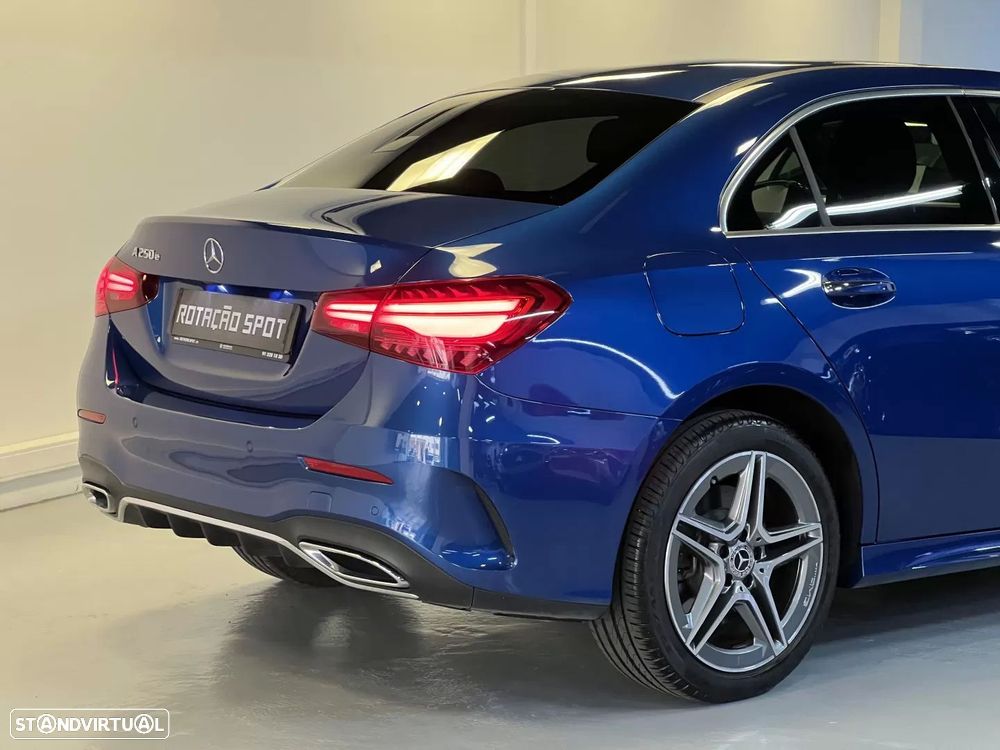 Mercedes-Benz A 250 Limousine e AMG Line - 48