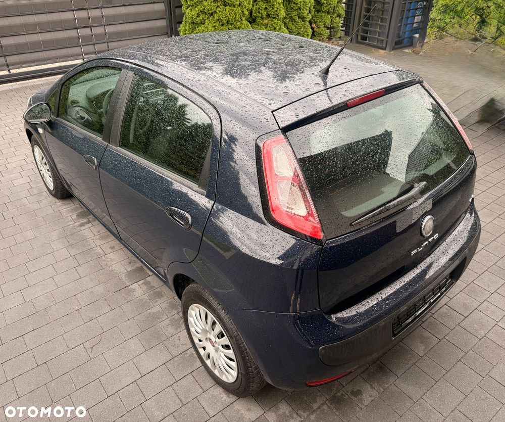 Fiat Punto 1.4 Young - 11