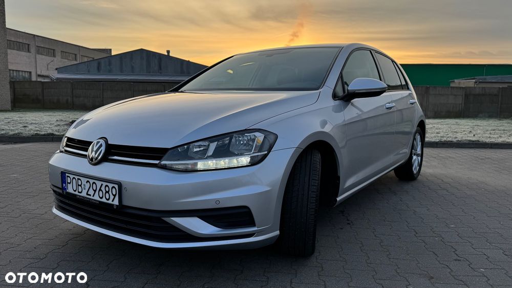 Volkswagen Golf - 11