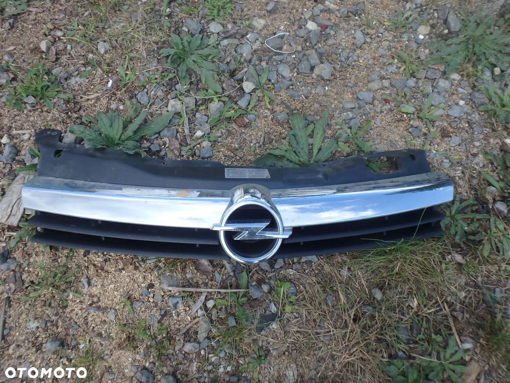 Grill Opel Astra H - 1