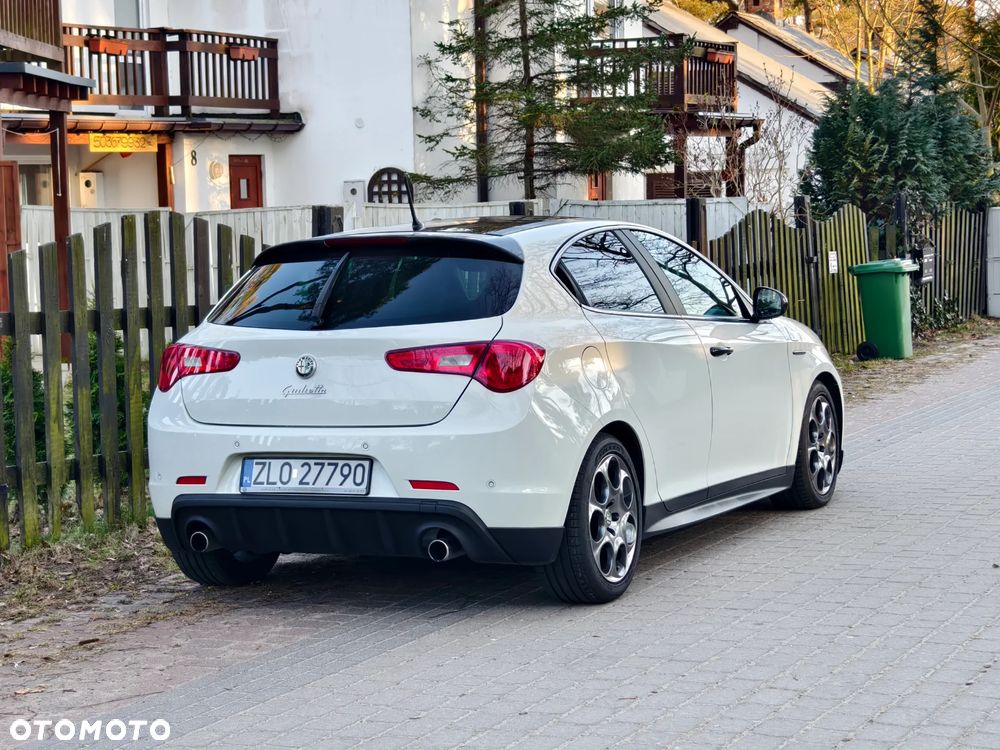 Alfa Romeo Giulietta - 2