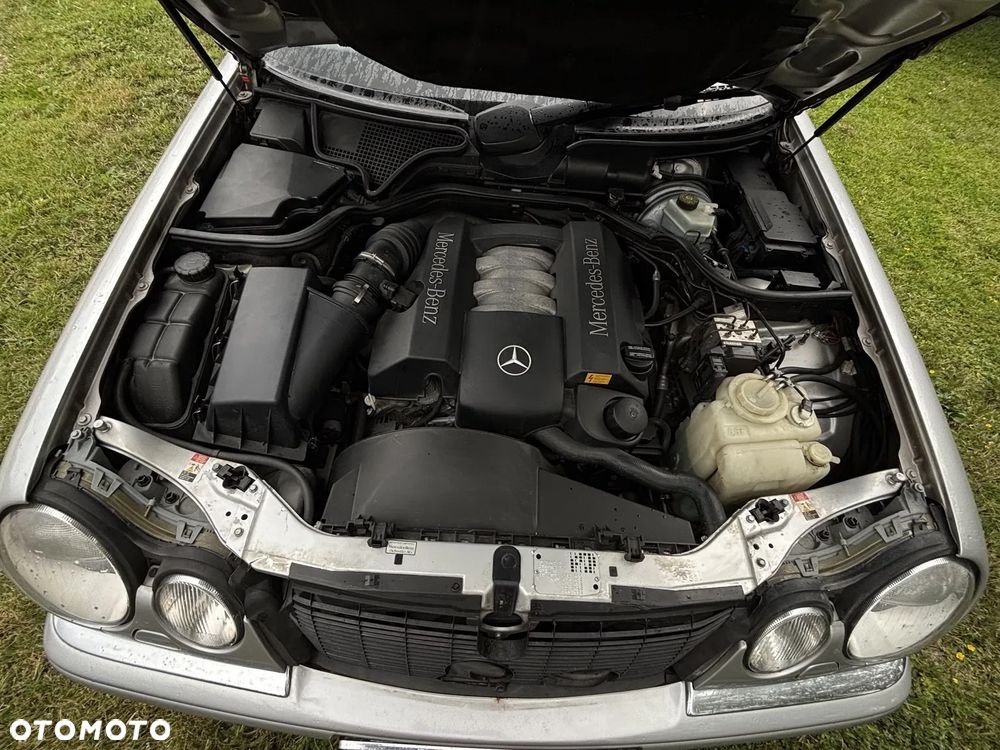 Mercedes-Benz Klasa E 320 T 4-Matic Avantgarde - 23