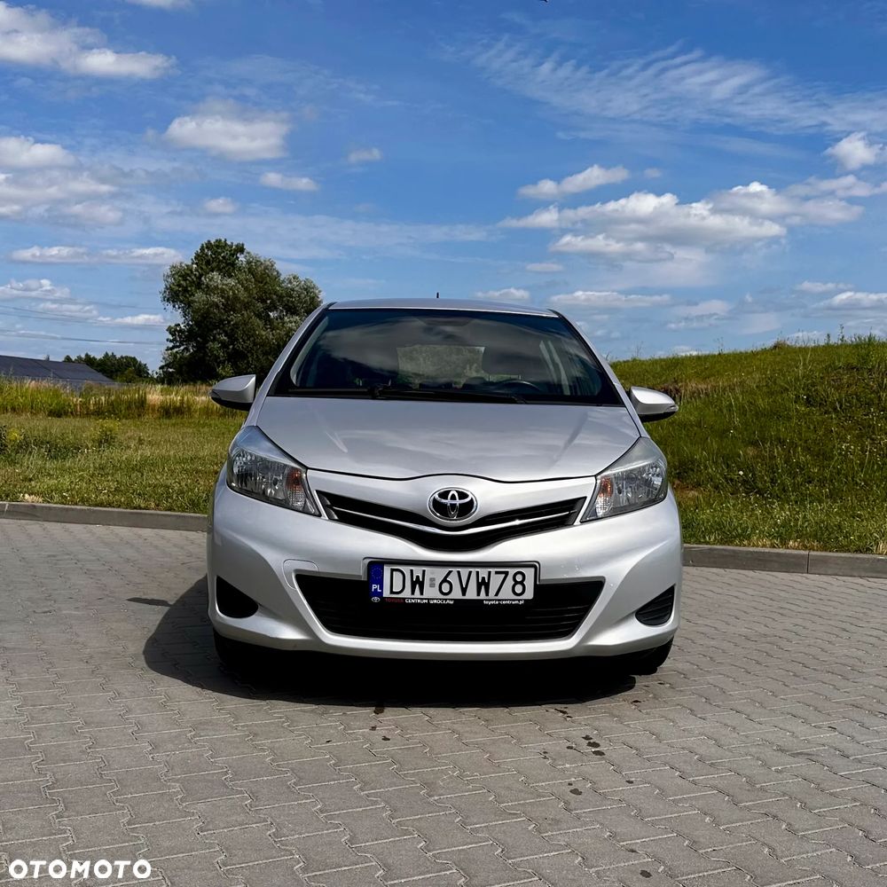 Toyota Yaris 1.33 Premium - 2