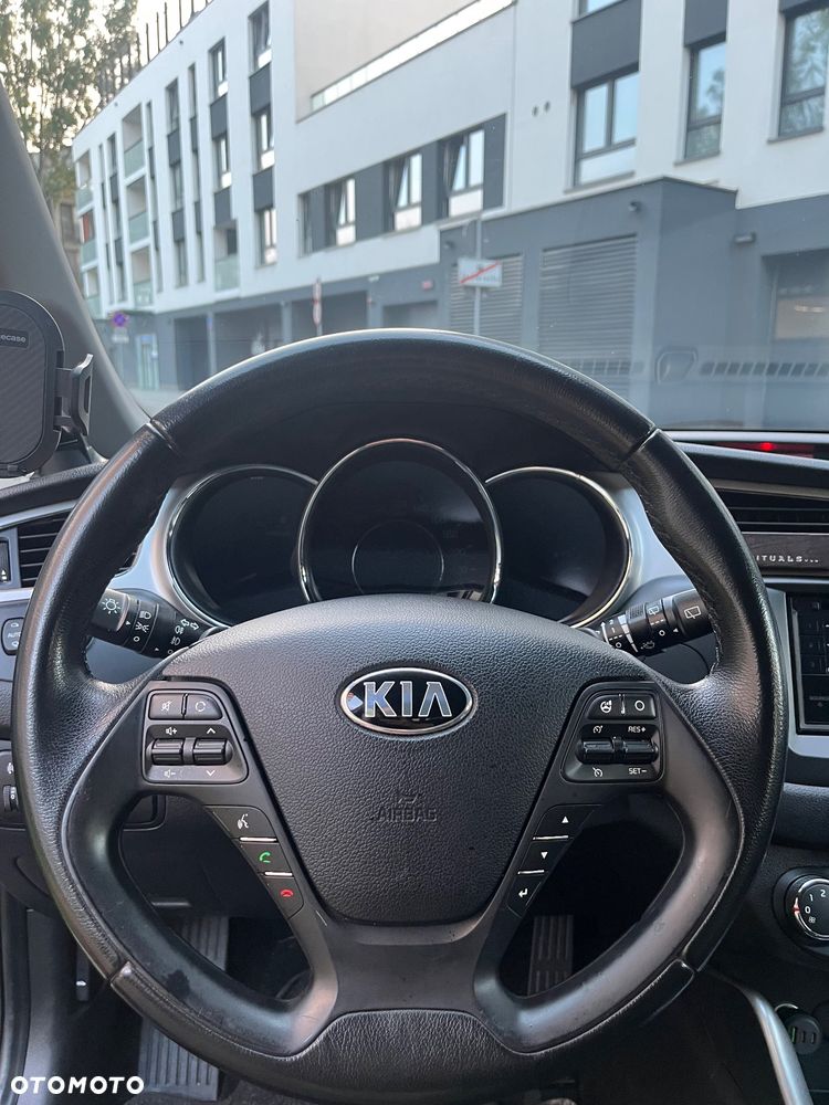 Kia Ceed 1.6 GDI L DCT - 20