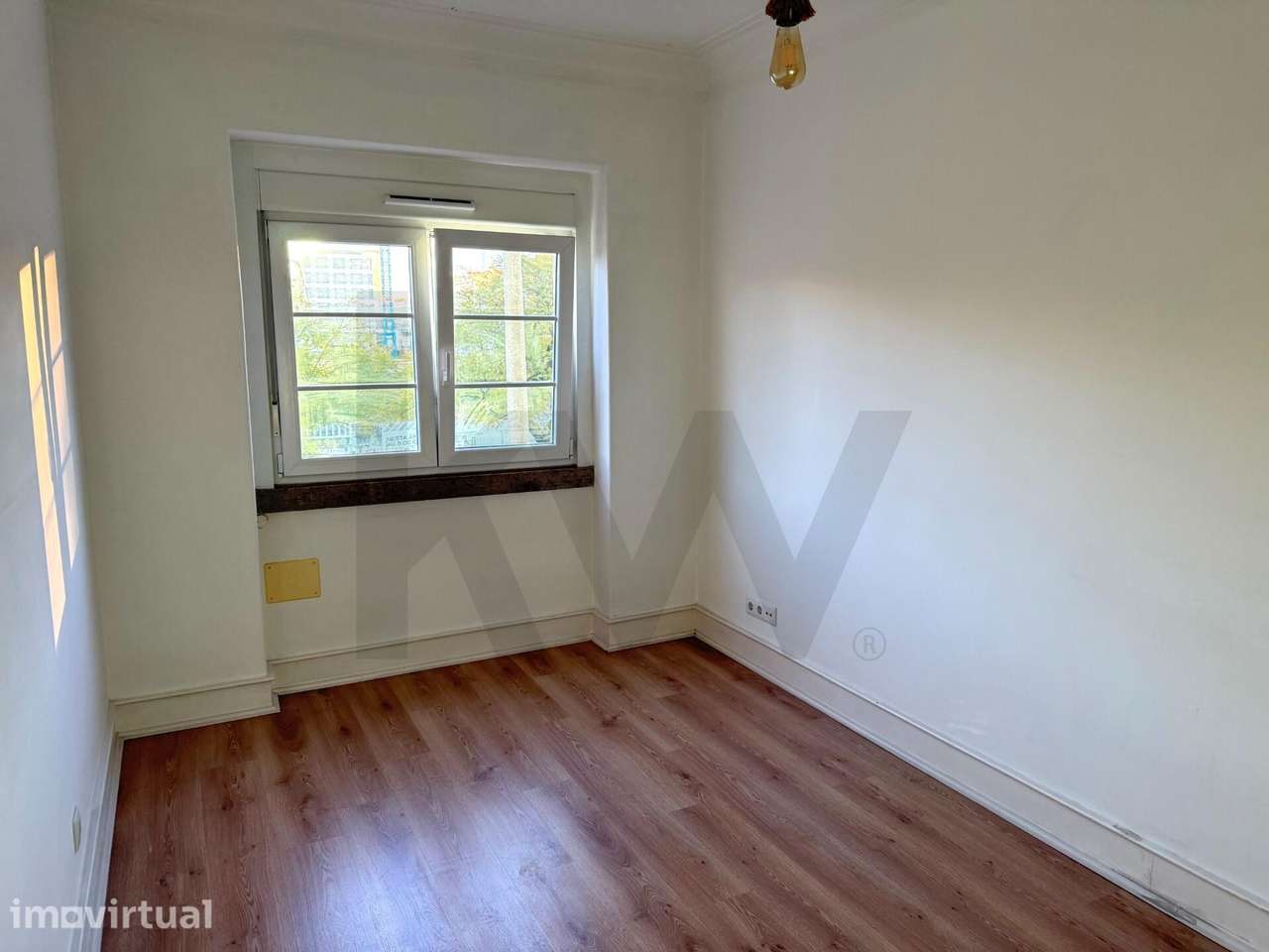 Apartamento T1 na Avenida 5 de Outubro - Grande imagem: 4/21