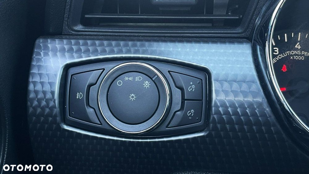 Ford Mustang 5.0 V8 GT - 14