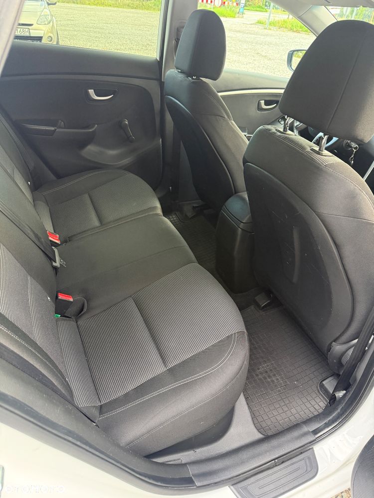 Hyundai i30 1.6 CRDi BlueDrive Classic + - 14