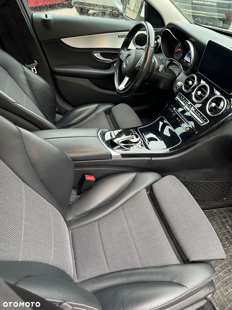 Mercedes-Benz Klasa C 180 7G-TRONIC - 12