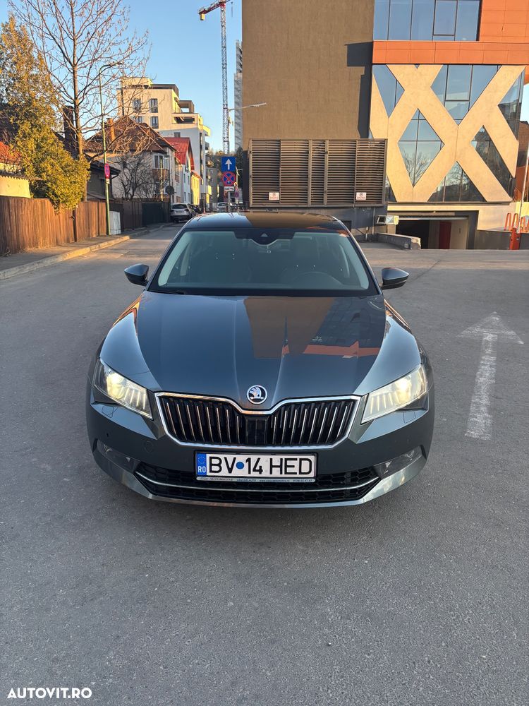 Skoda Superb 2.0 TSI DSG 4X4 Laurin & Klement - 16