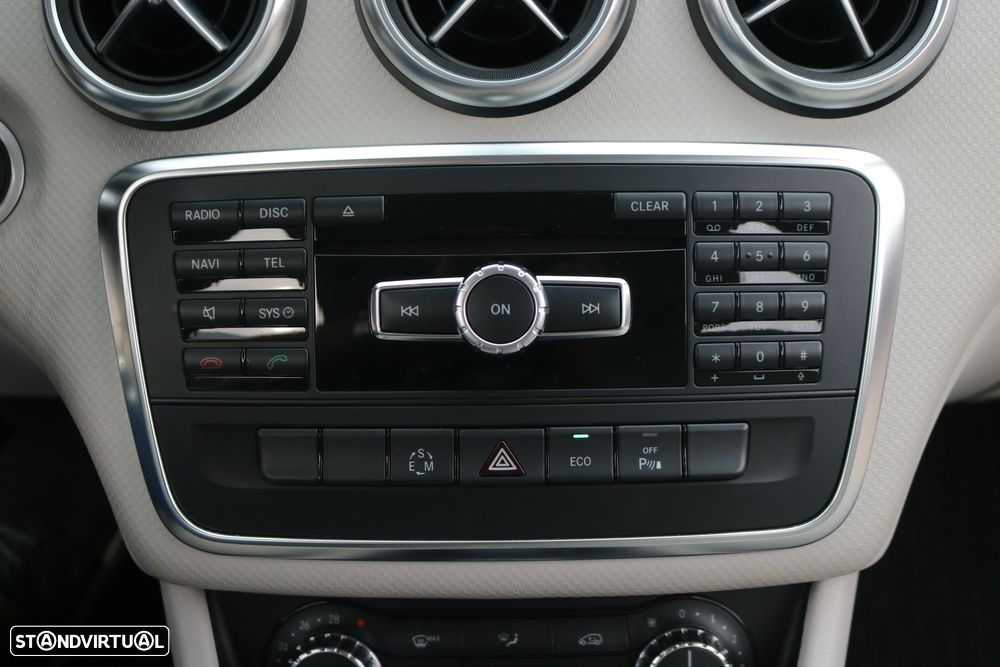 Mercedes-Benz A 250 BlueEfficiency Aut. - 23