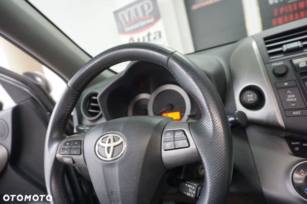 Toyota RAV4 2.2 D-4D 4x4 - 34