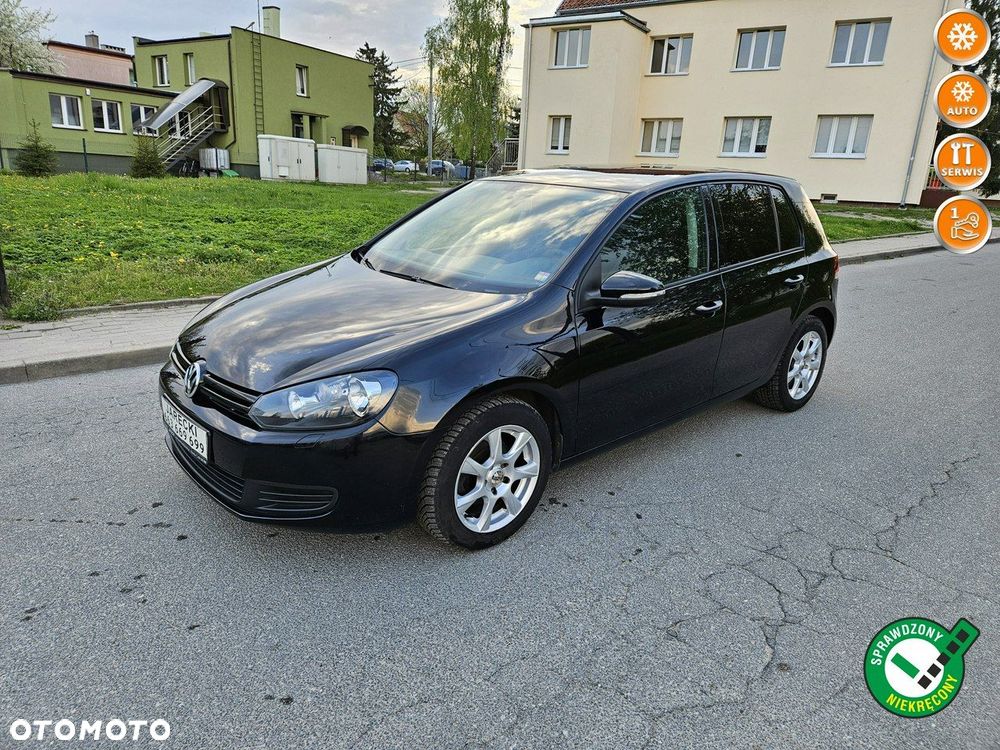 Volkswagen Golf - 1