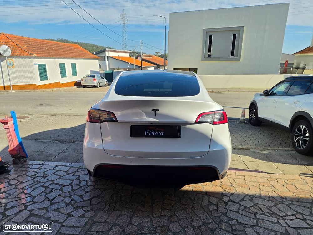 Tesla Model Y Long Range Dual Motor AWD - 5