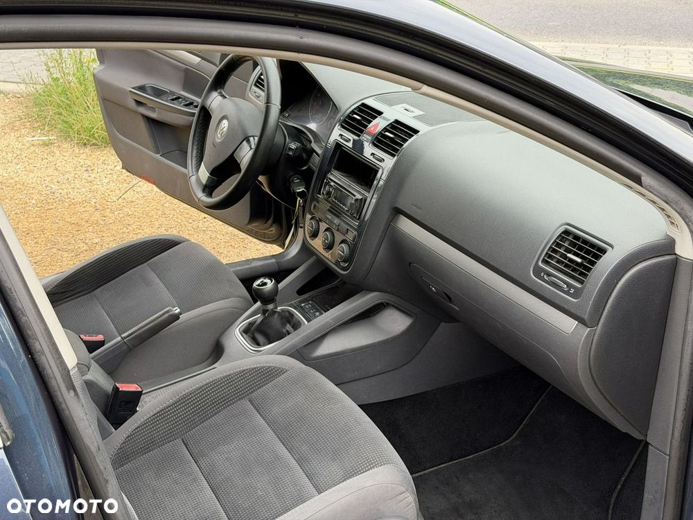 Volkswagen Golf - 18