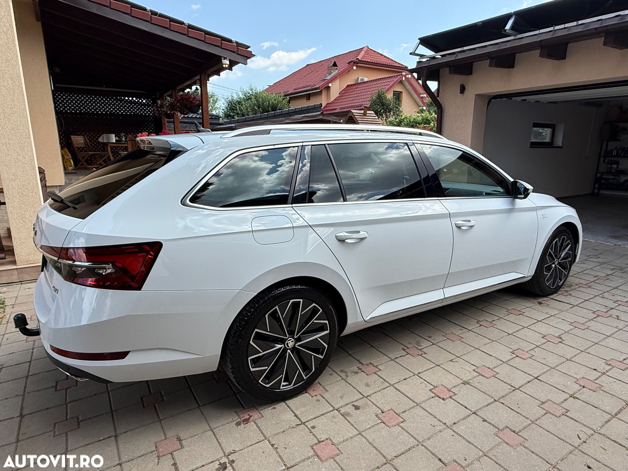 Skoda Superb 2.0 TSI 4X4 DSG Laurin & Klement - 4