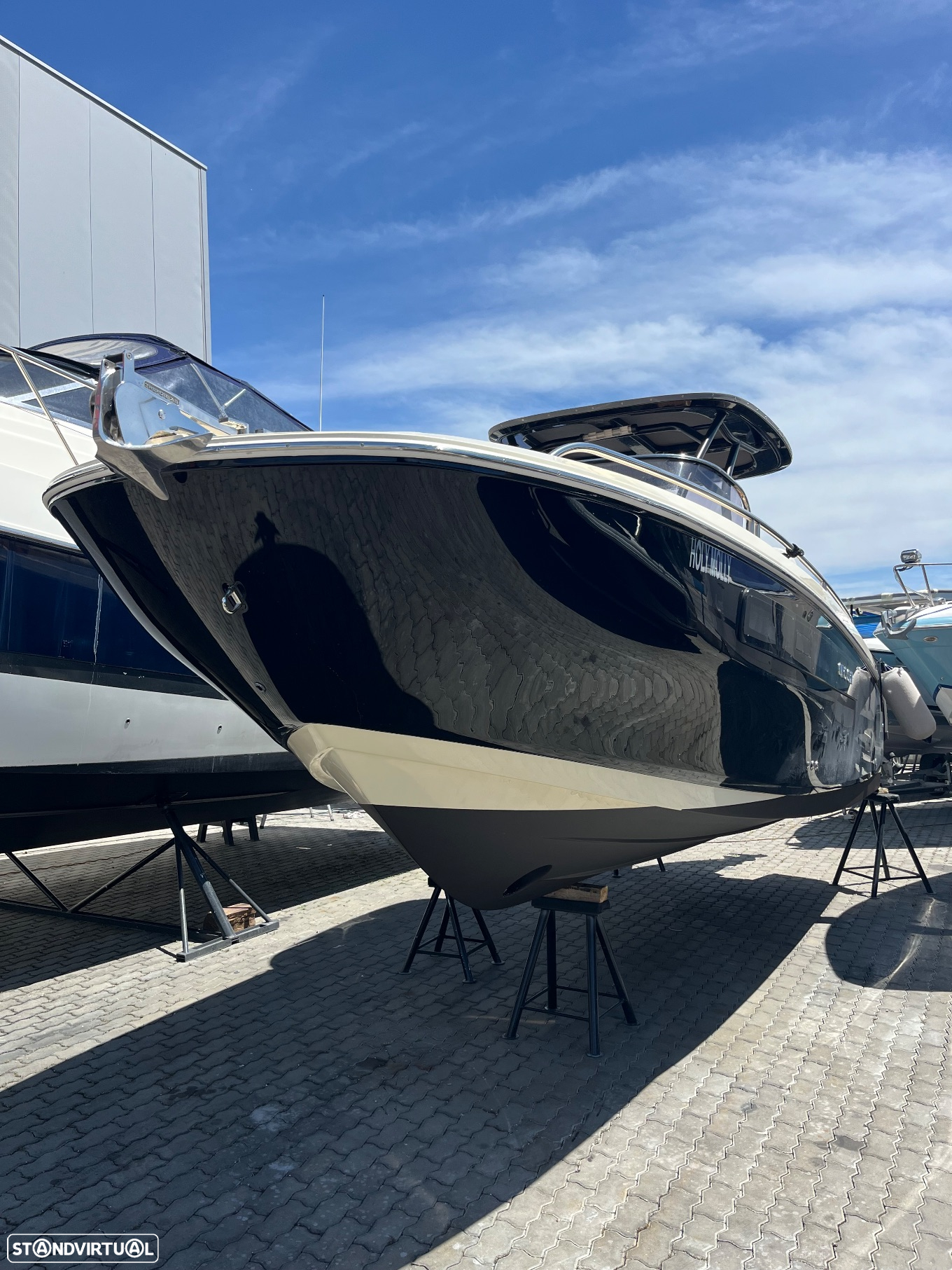 Invictus Yachts CX 240 - 3