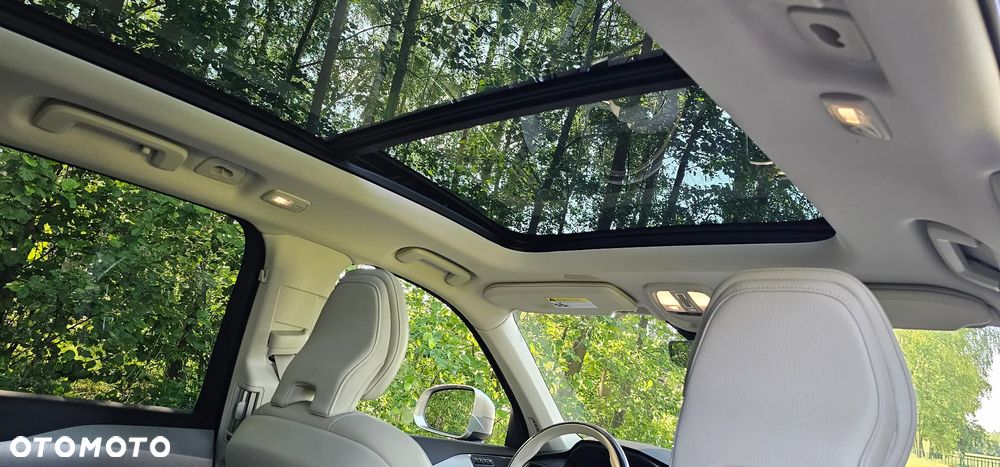Volvo XC 90 B5 B AWD Ultra Bright - 28