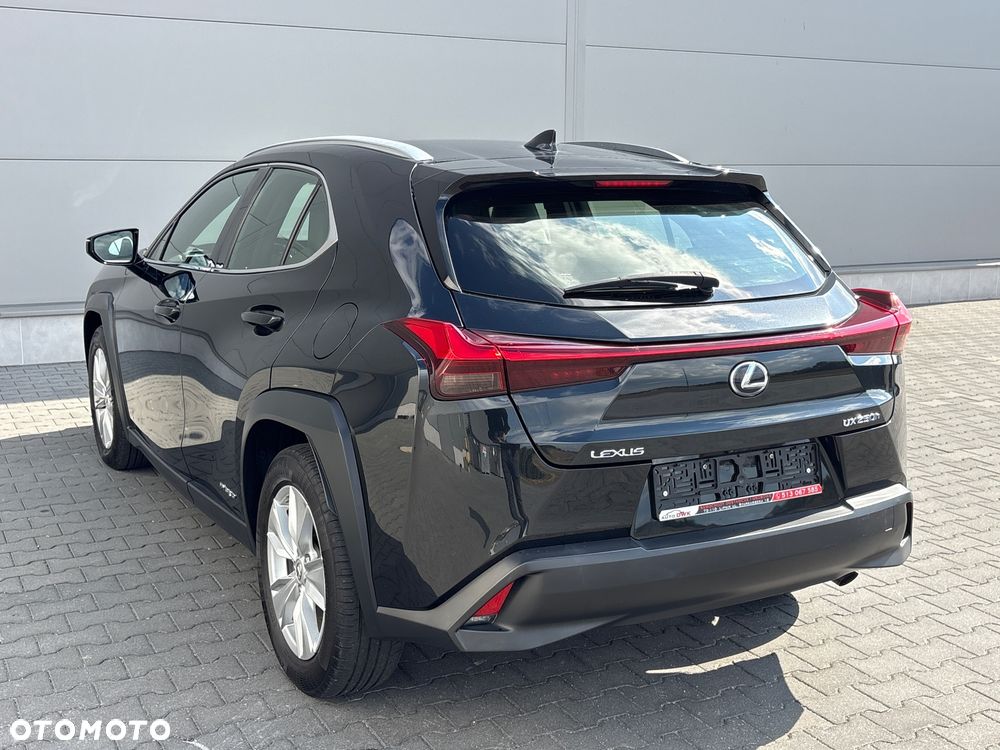 Lexus UX - 14