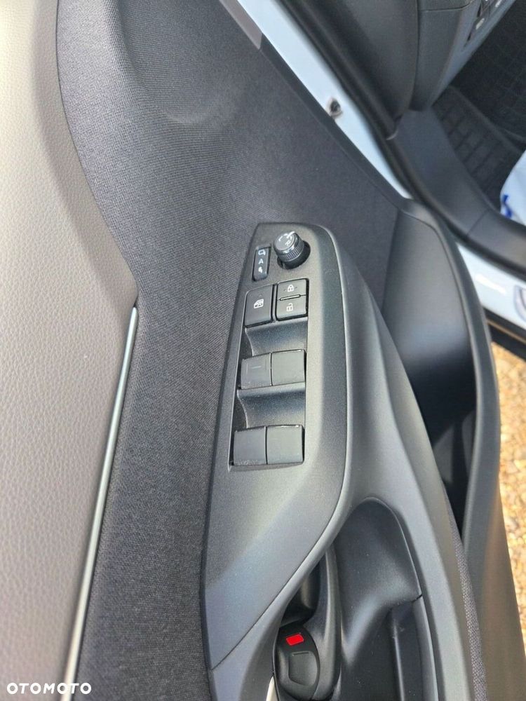 Toyota Yaris Cross - 13
