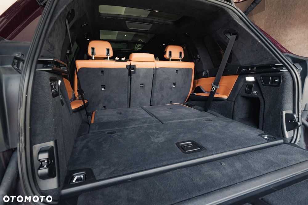 BMW X7 M50i sport - 36