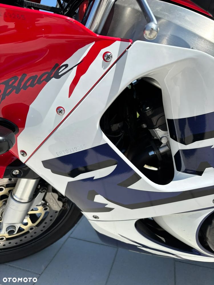 Honda CBR - 15