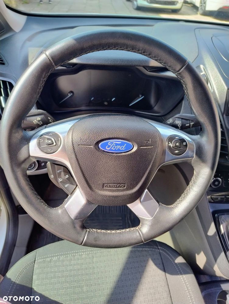 Ford Transit Connect - 8