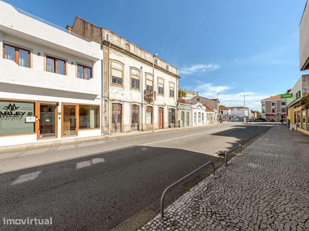 Prédio no centro histórico de Vila do Conde - Grande imagem: 2/31