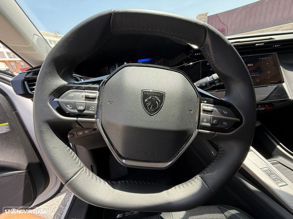 Peugeot e-308 54 kWh Allure - 16