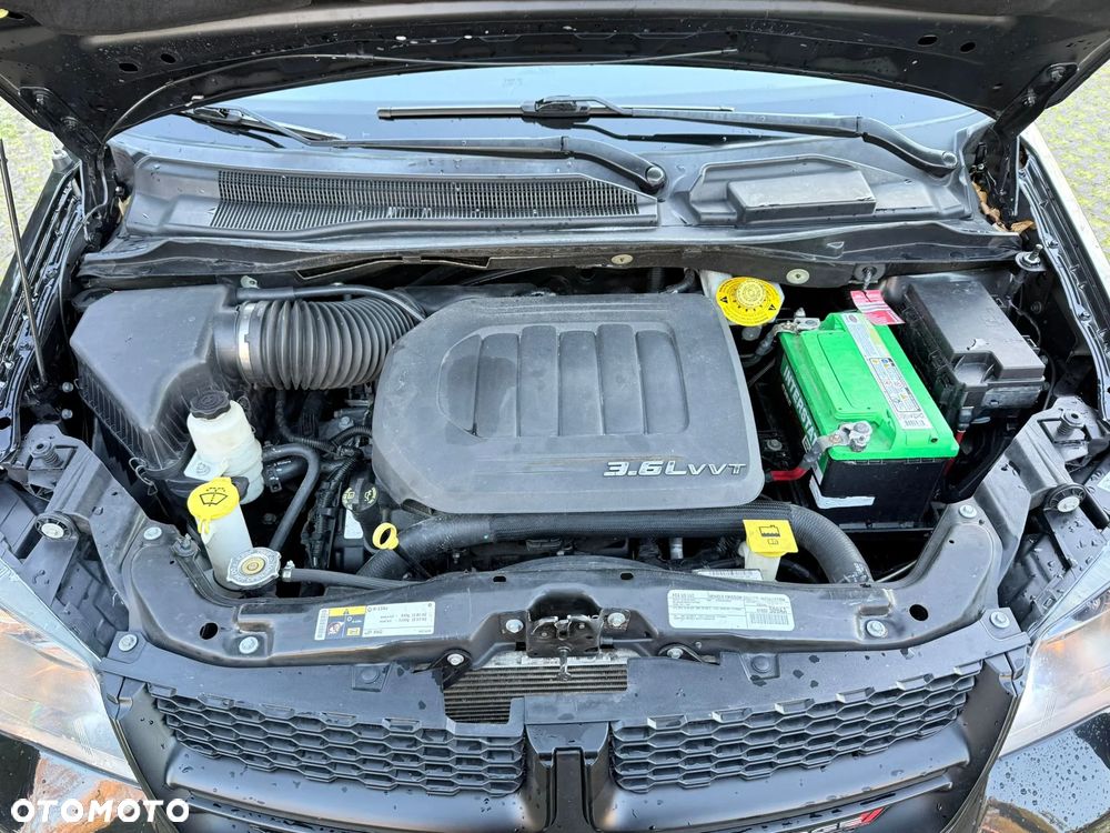 Dodge Grand Caravan 3.6 R/T - 31