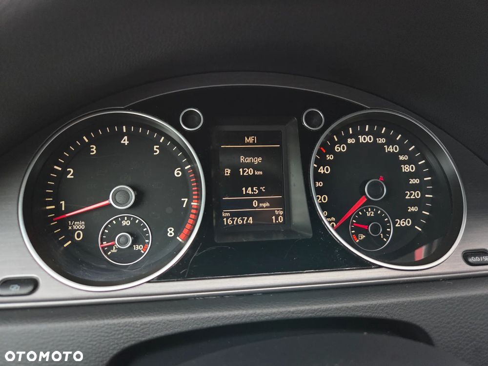 Volkswagen Passat 1.4 TSI BlueMotion Technology Highline - 33