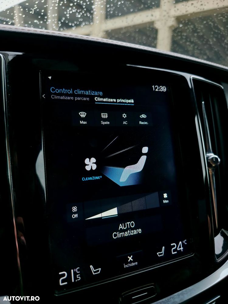 Volvo S60 T8 Recharge AWD Polestar Engineered - 27