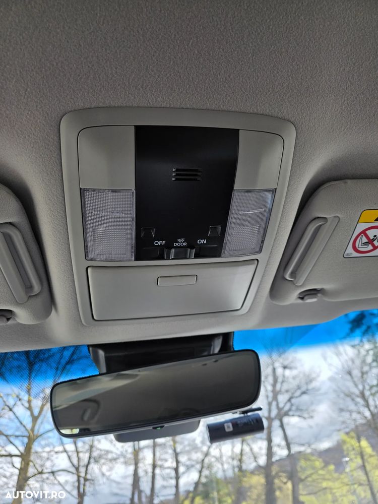 Toyota Land Cruiser 2.8l D-4D 204 CP A/T 7 locuri Executive - 17