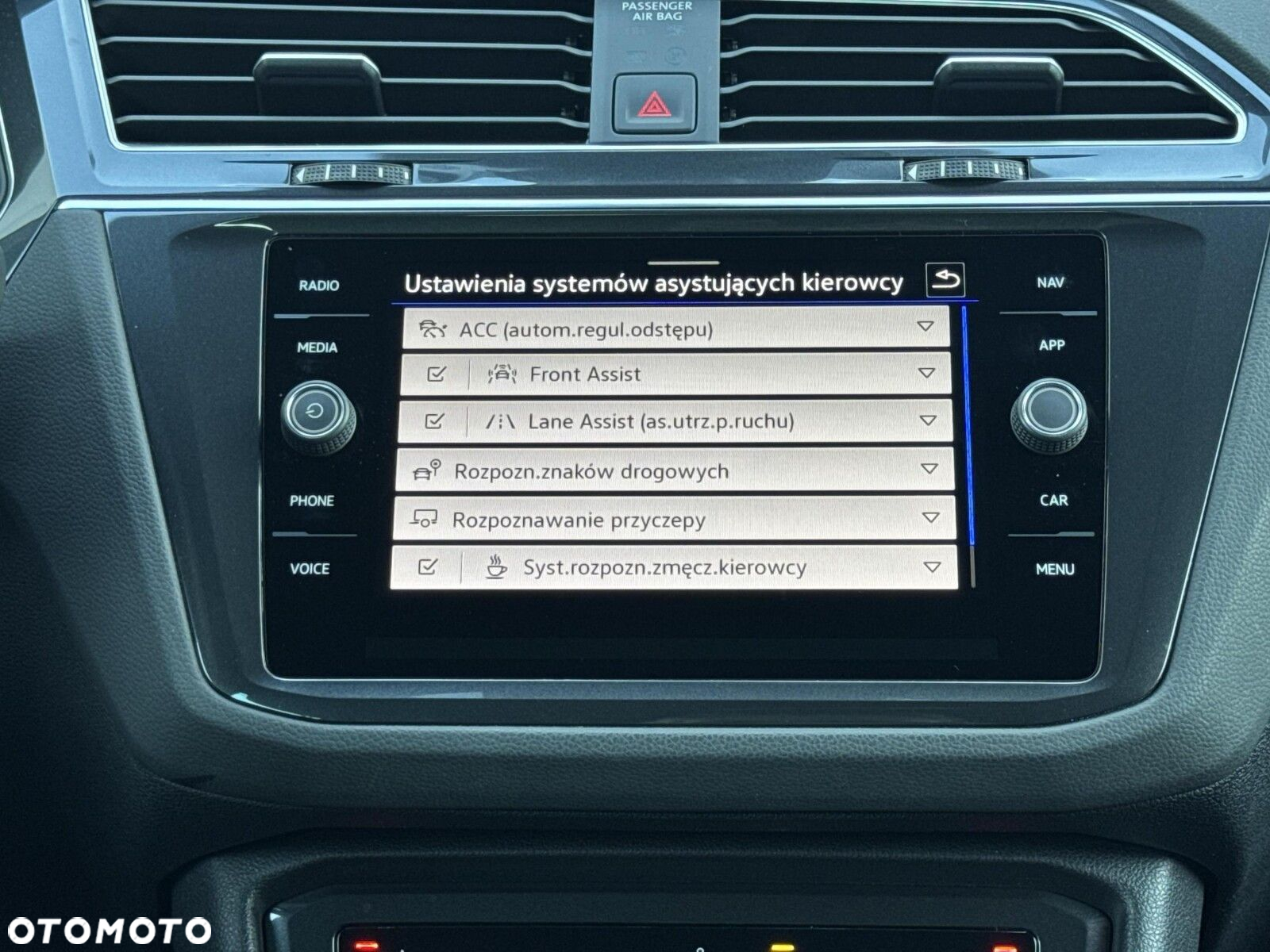 Volkswagen Tiguan - 25