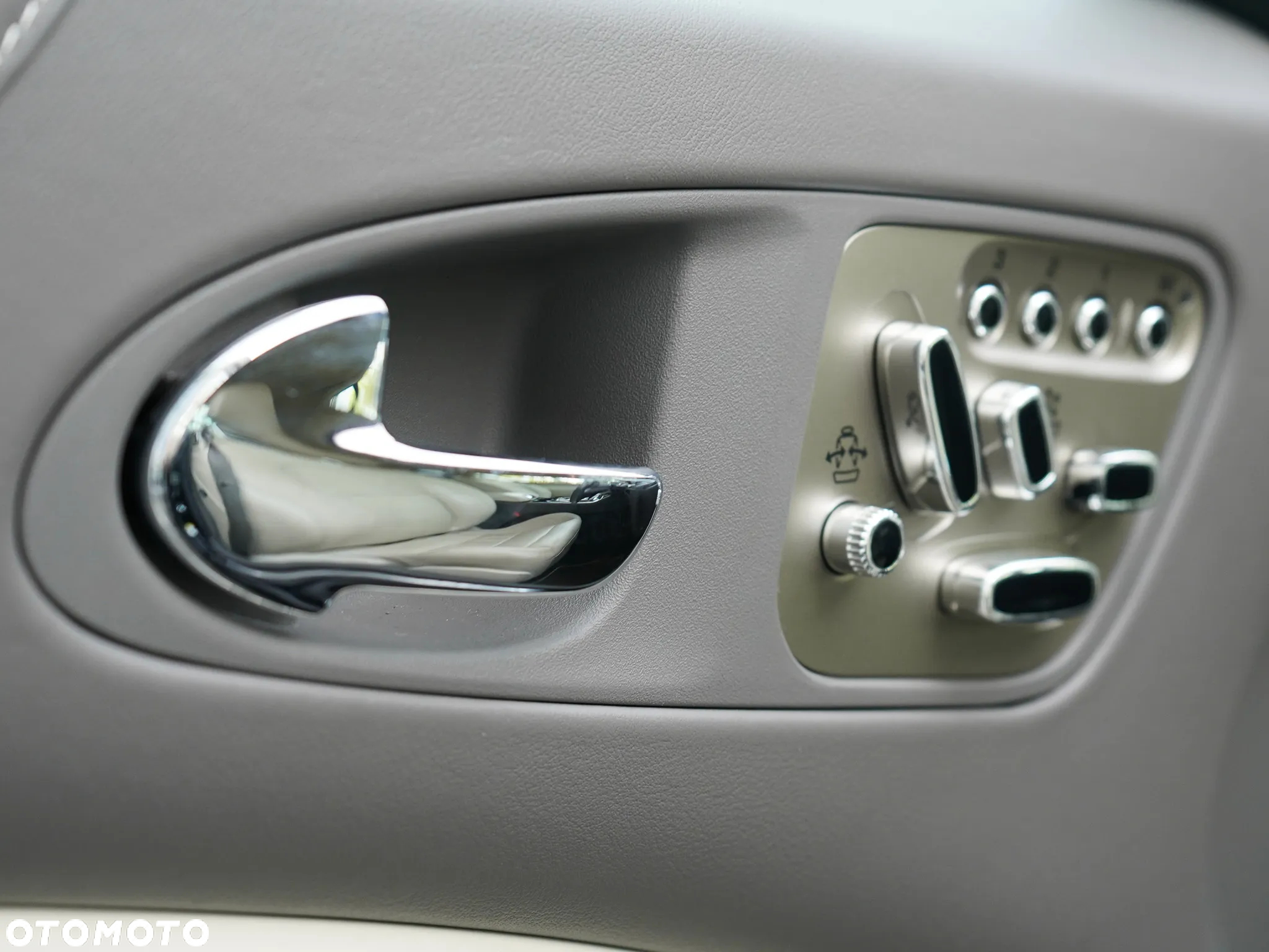 Jaguar XK XKR 5.0 Kompressor Coupe - 10