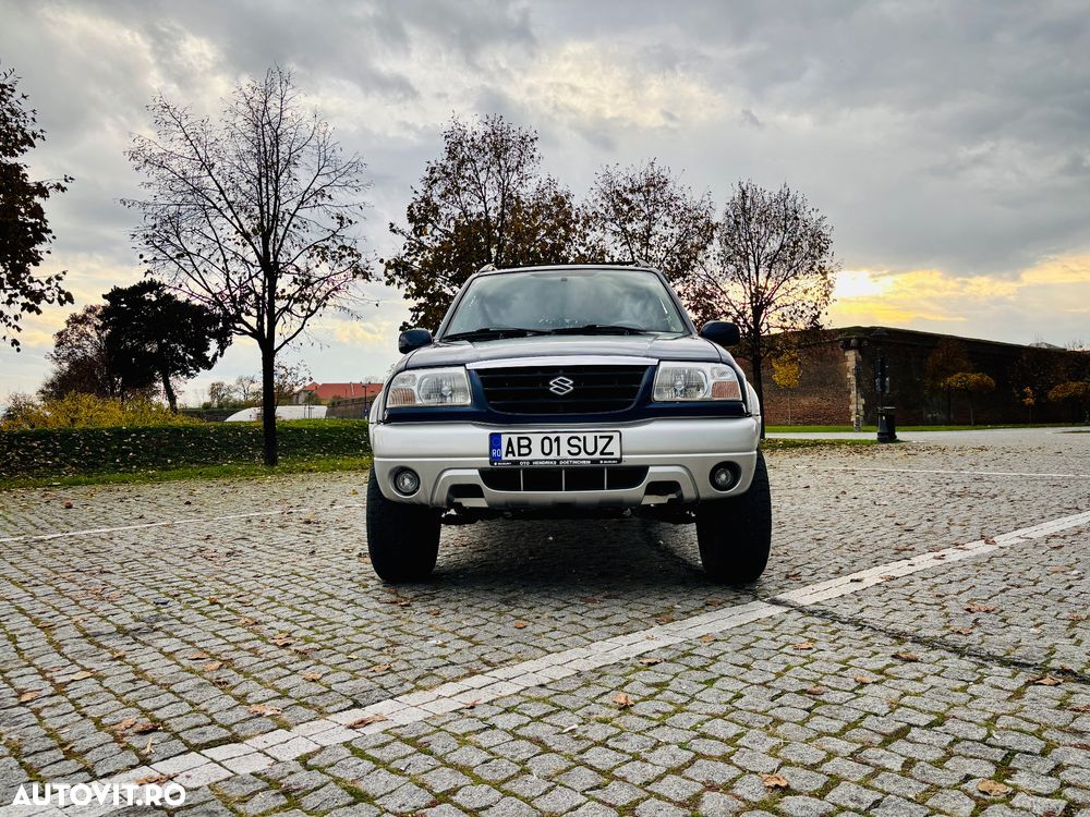 Suzuki Grand Vitara 2.0i - 34