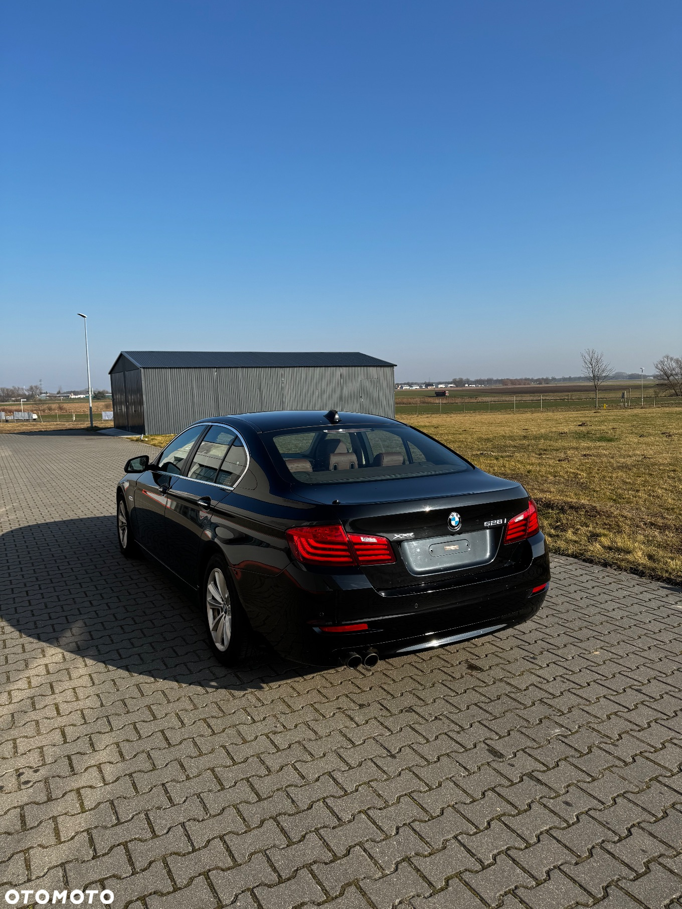 BMW Seria 5 528i xDrive - 9