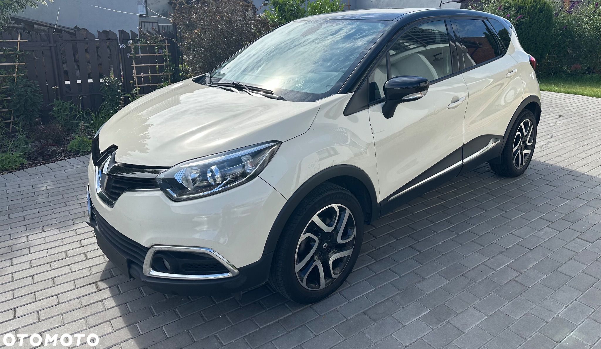 Renault Captur 1.2 Energy TCe Limited EDC - 1