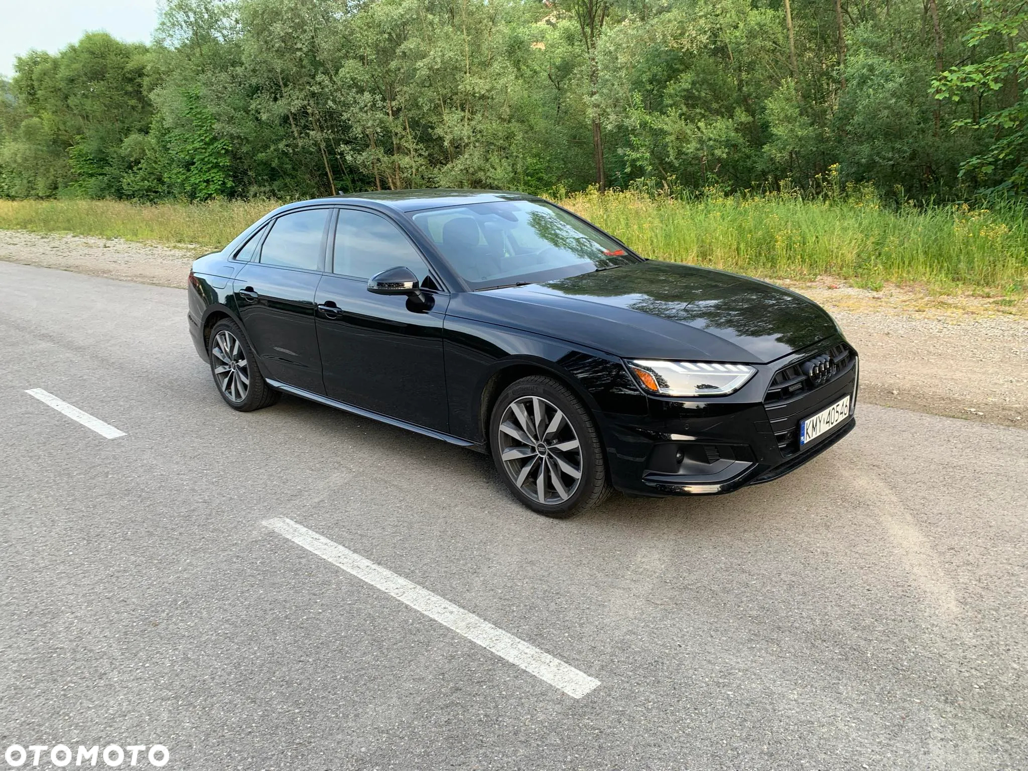 Audi A4 Avant 40 TFSI quattro S tronic - 4