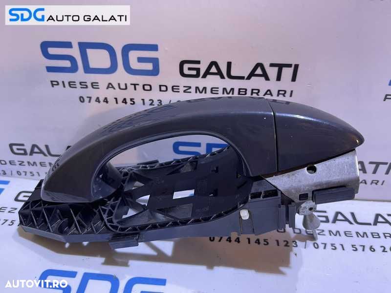 Maner Exterior cu Suport Interior Usa Portiera Dreapta Fata VW Golf 7 2013 - 2017 Cod 5N0837885H 5G0837206 - 1