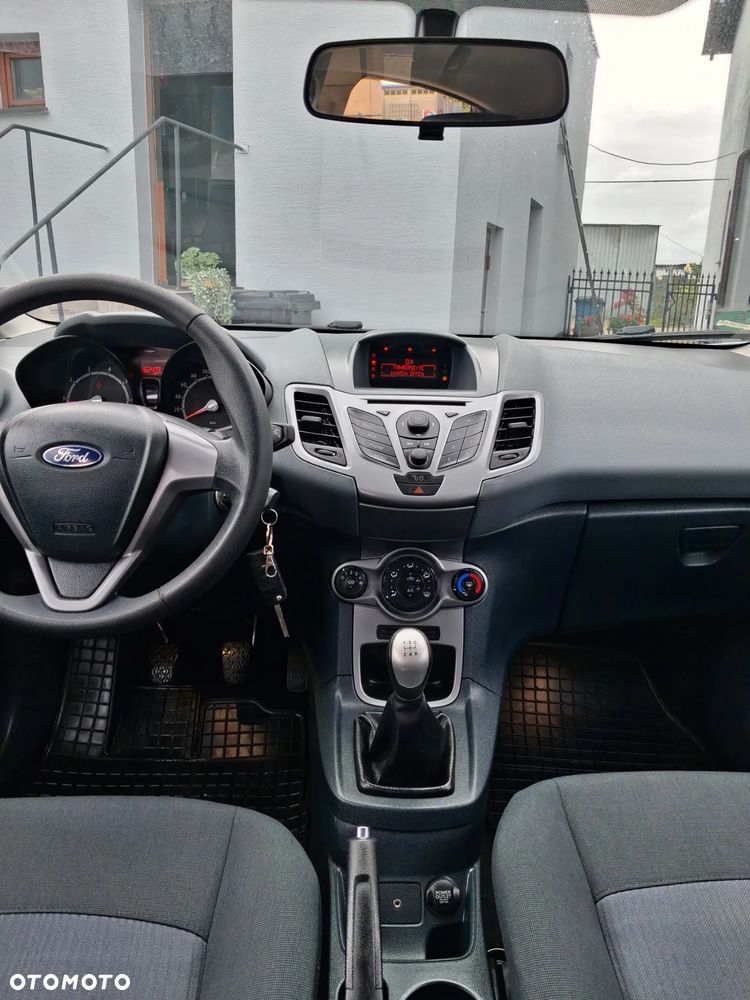 Ford Fiesta - 12