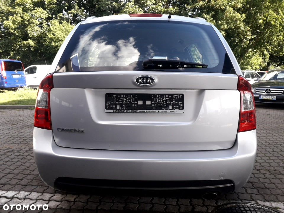 Kia Carens - 21