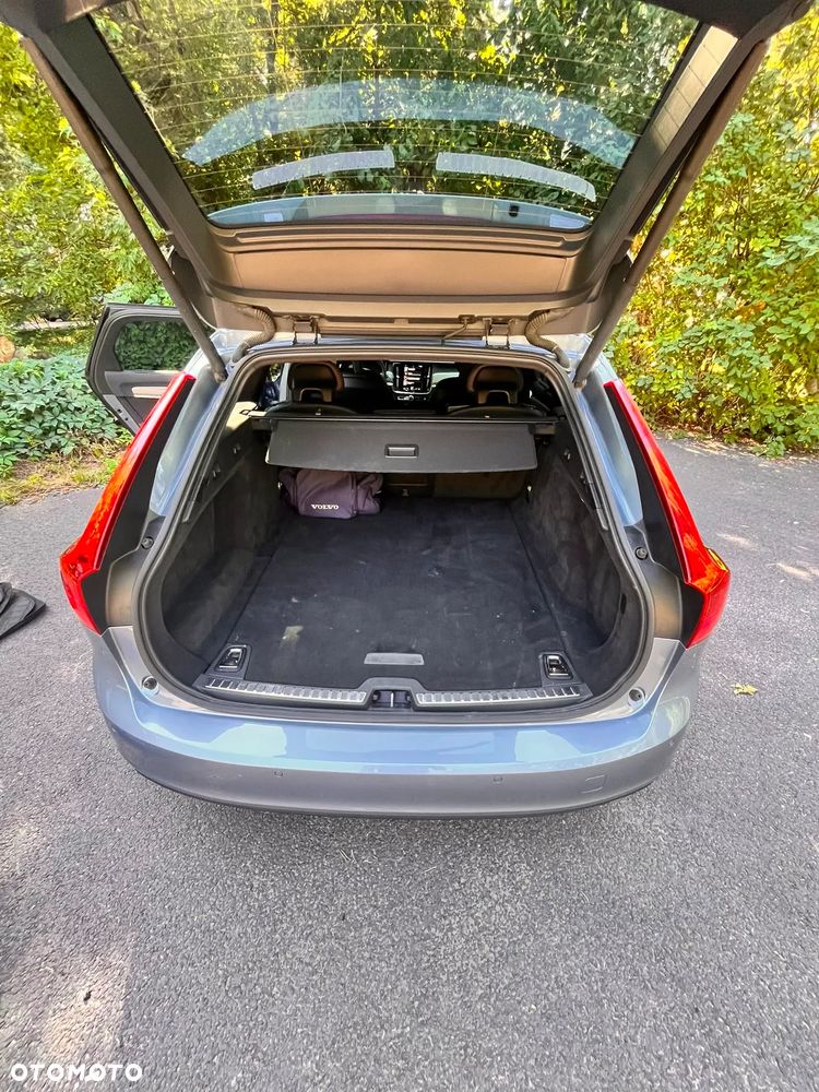 Volvo V90 D4 Momentum - 32