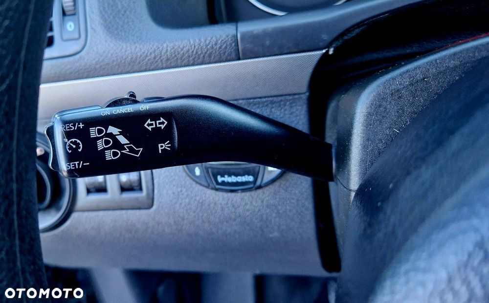 Volkswagen Touran 2.0 TDI Q-Line - 20