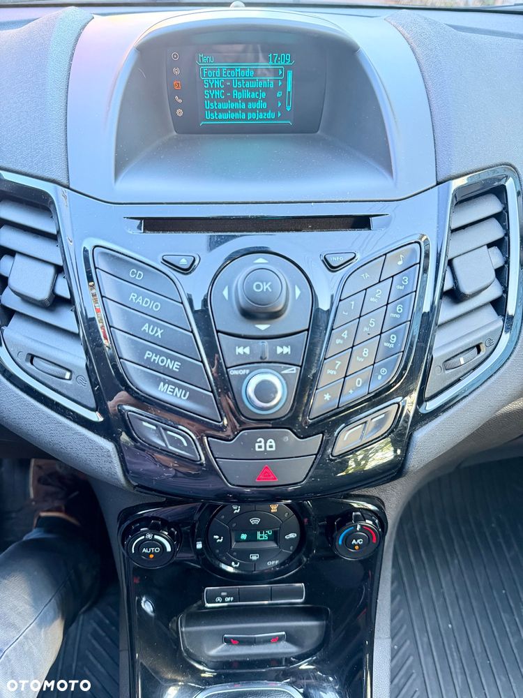 Ford Fiesta 1.0 Titanium X - 22