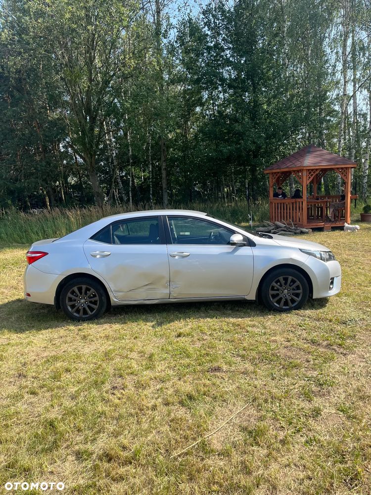 Toyota Corolla 1.6 Comfort - 9