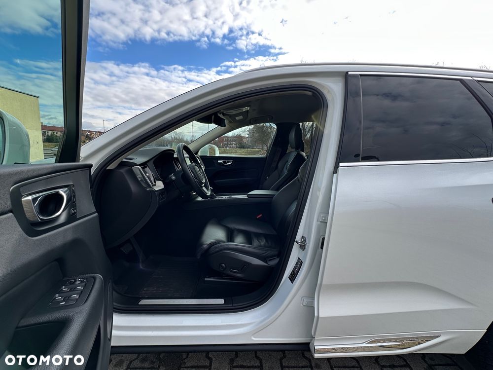 Volvo XC 60 D5 AWD Geartronic Inscription - 29