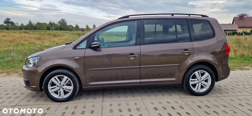Volkswagen Touran 2.0 TDI DPF BlueMotion Technology DSG MATCH - 11