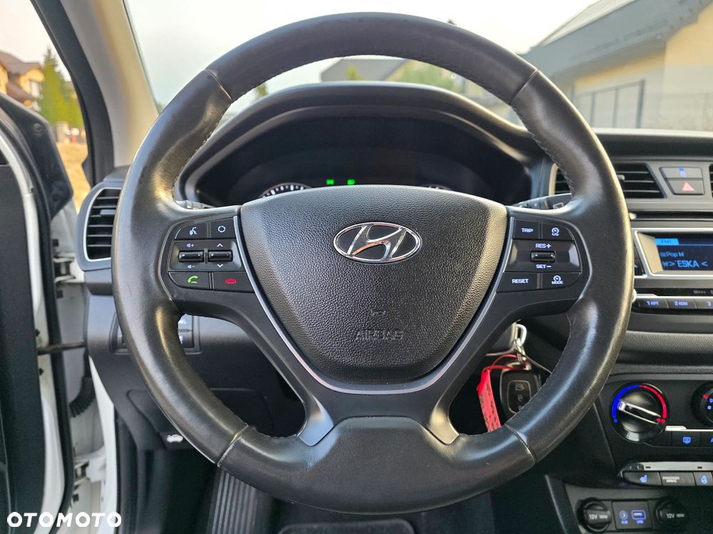Hyundai i20 - 15