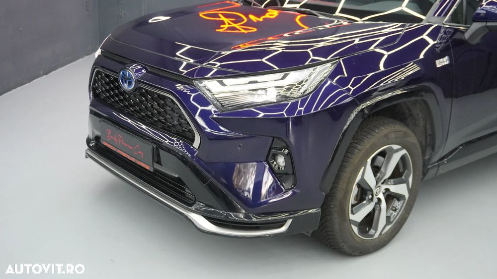 Toyota RAV4 Plug-in-Hybrid - 2