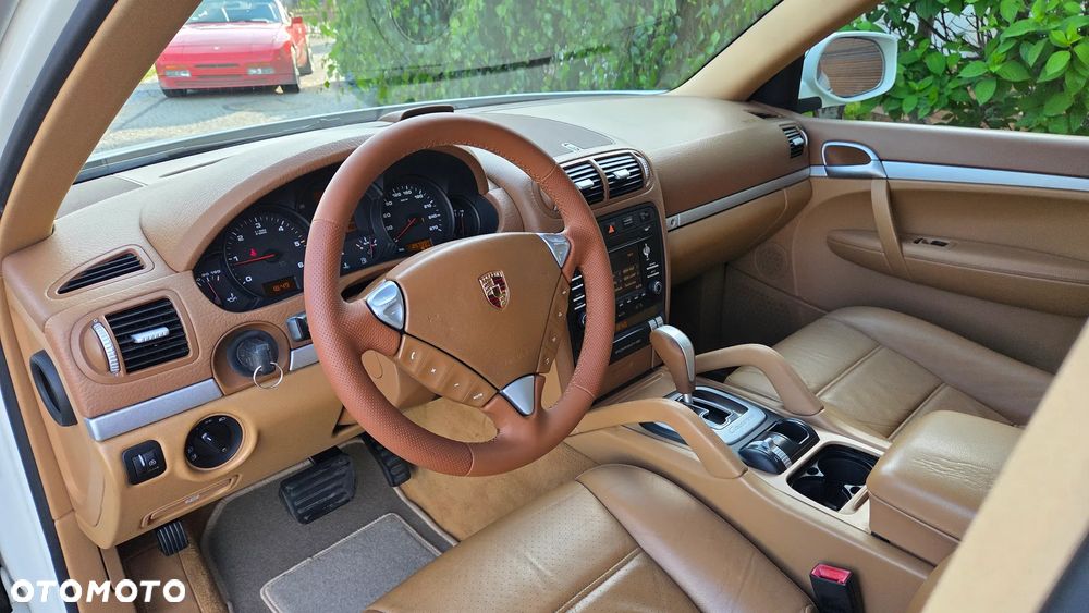 Porsche Cayenne Tiptronic S - 24